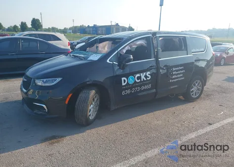 2024 Chrysler Pacifica Touring z USA, uszkodzony, nr VIN 2C4RC1FG6RR102494